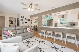 304 E Jersey St, Orlando, FL 32806 - Photo 4