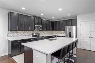 189 Luxmore Rd, Groveland, FL 34736 - Photo 2