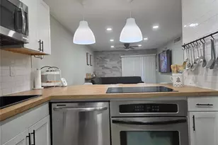 2850 N Powers Dr, Orlando, FL 32818 - Photo 6