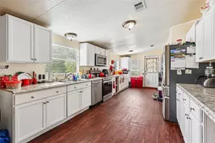 9085 Mercury Dr, Saint Cloud, FL 34773 - Photo 14