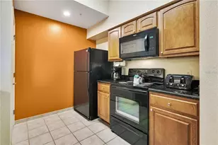 8101 Resort Village Dr, Orlando, FL 32821 - Photo 4