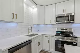 8403 N 46th St, Tampa, FL 33617 - Photo 16