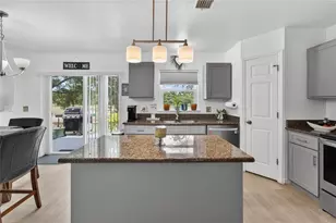 1201 Dragon Head Dr, Valrico, FL 33594 - Photo 4