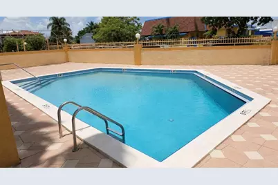 6831 W 14 Court #306, Hialeah, FL 33014 - Photo 16