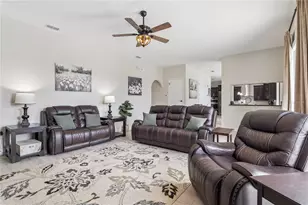 32628 View Haven Ln, Sorrento, FL 32776 - Photo 16