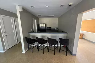 7177 E Bank Dr, Tampa, FL 33617 - Photo 16