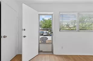 1221 Drew St, Clearwater, FL 33755 - Photo 6
