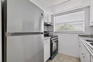 1221 Drew St, Clearwater, FL 33755 - Photo 14