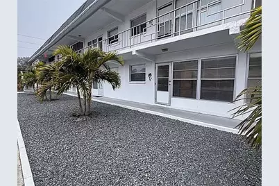 1221 Drew Street #A5, Clearwater, FL 33755 - Photo 1