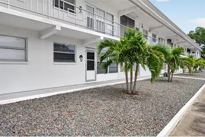 1221 Drew Street #A5, Clearwater, FL 33755 - Photo 4