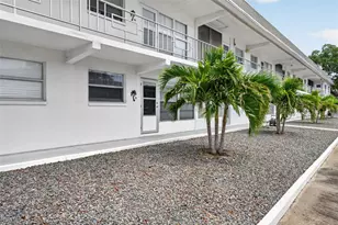 1221 Drew St, Clearwater, FL 33755 - Photo 4