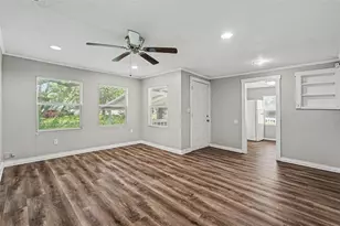 828 E 145th Ave, Tampa, FL 33613 - Photo 12