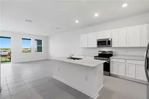3122 Kurtz Ter, Davenport, FL 33837 - Photo 2