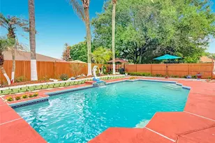 915 Bonneville Ln, Kissimmee, FL 34759 - Photo 2