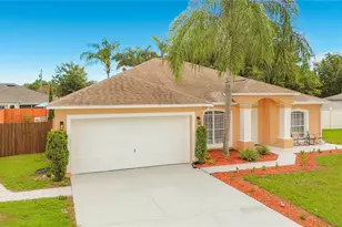 915 Bonneville Ln, Kissimmee, FL 34759 - Photo 48
