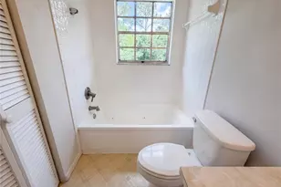 2534 Victarra Cir, Lutz, FL 33559 - Photo 14