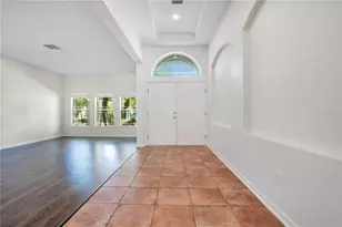 432 York Dale Dr, Ruskin, FL 33570 - Photo 2