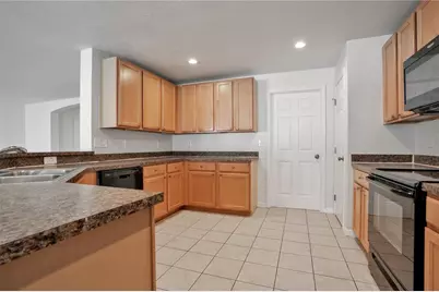 12012 Citrus Leaf Drive, Gibsonton, FL 33534 - Photo 6