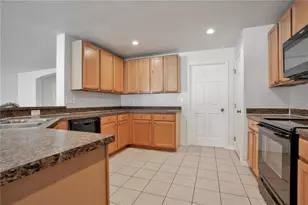 12012 Citrus Leaf Dr, Gibsonton, FL 33534 - Photo 6