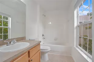 12012 Citrus Leaf Dr, Gibsonton, FL 33534 - Photo 16