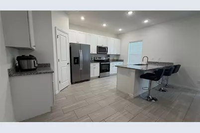 408 Cierra Oaks Circle, Lady Lake, FL 32159 - Photo 8