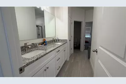 408 Cierra Oaks Circle, Lady Lake, FL 32159 - Photo 14