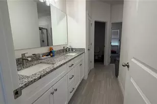 408 Cierra Oaks Cir, Lady Lake, FL 32159 - Photo 14