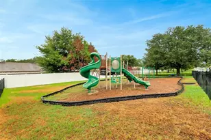 2523 Martins Run, Tavares, FL 32778 - Photo 20