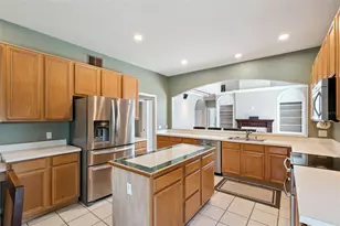 2401 Stoneview Rd, Orlando, FL 32806 - Photo 18