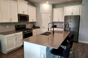 1047 Oak Bluff Dr, Davenport, FL 33837 - Photo 12