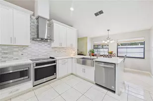 4386 Wyndcliff Cir, Orlando, FL 32817 - Photo 8