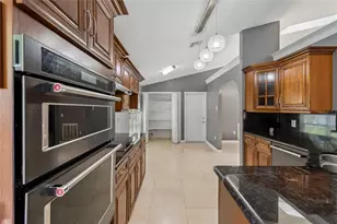 1008 Old Barn Rd, Orlando, FL 32825 - Photo 10