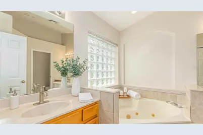 5857 Lake Champlain Drive, Orlando, FL 32829 - Photo 16