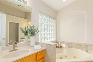 5857 Lake Champlain Dr, Orlando, FL 32829 - Photo 16