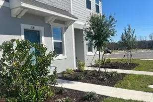 2081 Viewfinder St, Kissimmee, FL 34758 - Photo 2