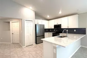 1337 Cascade Dr, Davenport, FL 33837 - Photo 4