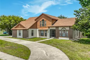 2205 Fairmont Cir, Orlando, FL 32837 - Photo 2