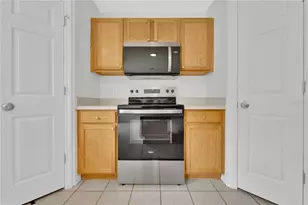 30131 Rattana Ct, Wesley Chapel, FL 33545 - Photo 10