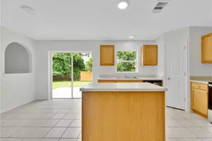 30131 Rattana Ct, Wesley Chapel, FL 33545 - Photo 8