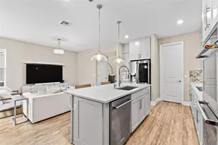 7043 Carrickbend Ln, Orlando, FL 32819 - Photo 20