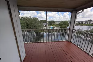 4211 Chatham Oak Ct, Tampa, FL 33624 - Photo 8