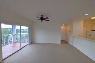 4211 Chatham Oak Ct, Tampa, FL 33624 - Photo 6