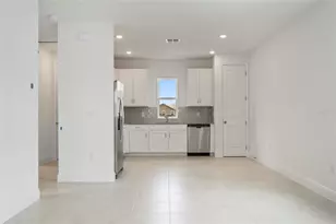 10027 Gobat Aly, Orlando, FL 32827 - Photo 8