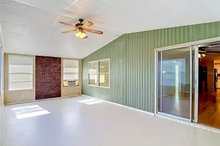 36912 Conley St, Zephyrhills, FL 33541 - Photo 6