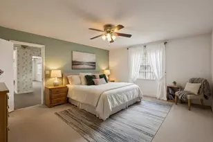 914 Sun Key Ct, Sun City Center, FL 33573 - Photo 2