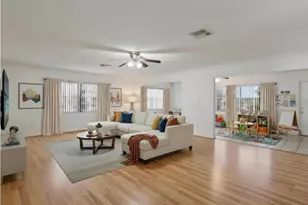 914 Sun Key Ct, Sun City Center, FL 33573 - Photo 14