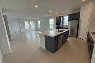 2949 Sailhouse Dr, Saint Cloud, FL 34771 - Photo 4