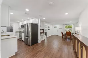 670 Vincent Dr, Mount Dora, FL 32757 - Photo 2
