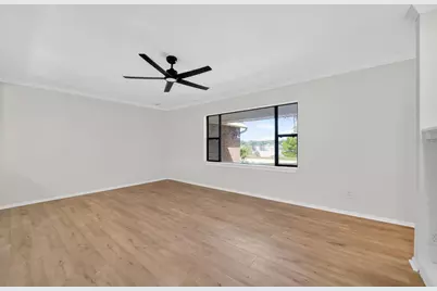 637 W Lakeshore Drive, Clermont, FL 34711 - Photo 20