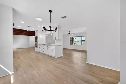 637 W Lakeshore Drive, Clermont, FL 34711 - Photo 28